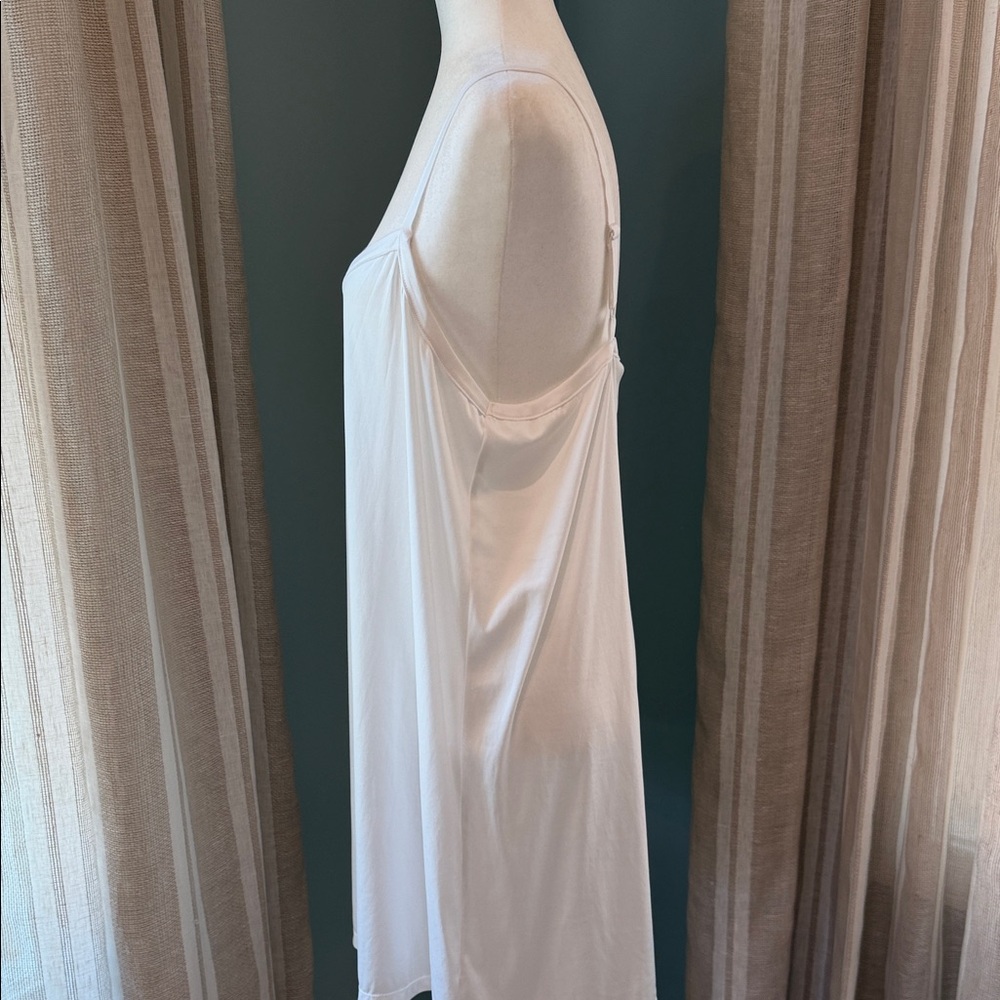 Torrid Outlander White Sassenach Night Gown, Size 1 (XL) - Picture 15 of 16